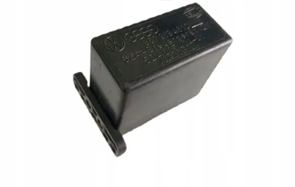 Audi A3 S3 8P Charging relay 867919481C