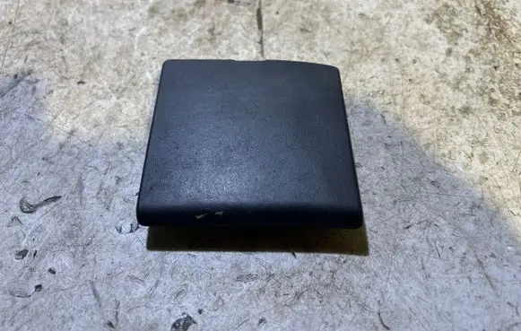 Nissan Qashqai Front tow hook cap/cover 622A04EA0A