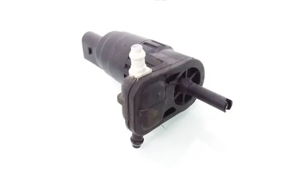 BMW X5 F15 Windscreen/windshield washer pump 7317395 731739501 17337010