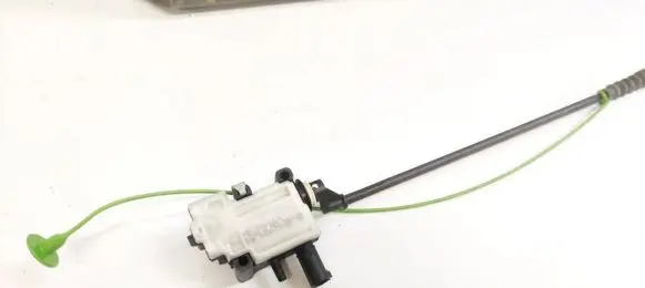 BMW X5 E70 Central locking motor 6711698588204 698588204