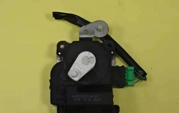 Honda Civic Air flap motor/actuator AW063700-8140 AW0637008140