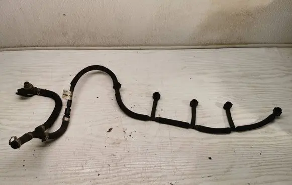 Volvo V60 Fuel return line/hose 31321198 0445130033