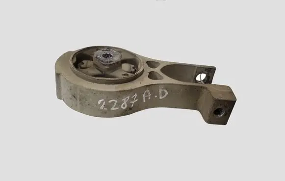 Peugeot 508 Engine mount bracket 96830290800221 3318237