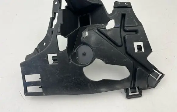 Volvo XC60 Front bumper mounting bracket 32234931