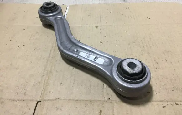 BMW 5 GT F07 Rear control arm 6779851 33326779851