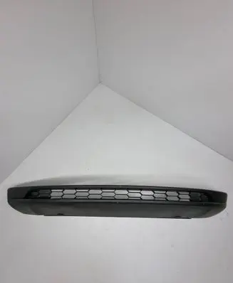 Front bumper lip