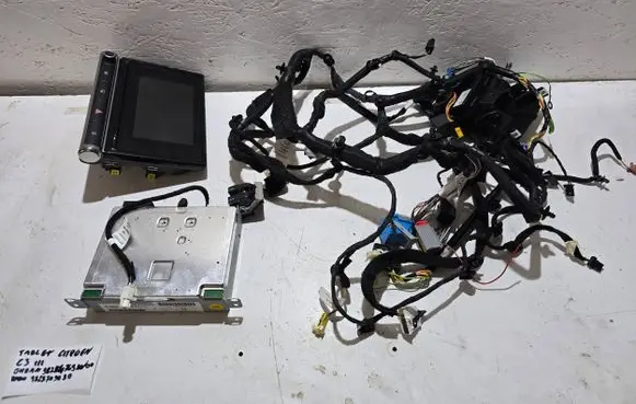 Citroen C3 Screen/display/small screen 9828476980 9828709080