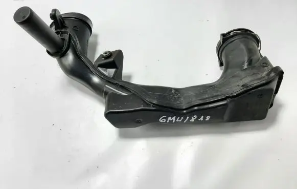Volvo V40 Intercooler hose/pipe 31370135