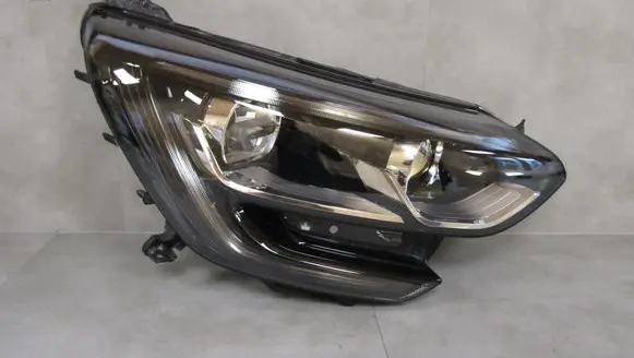 Renault Megane IV Headlight/headlamp 260108478R 90060925