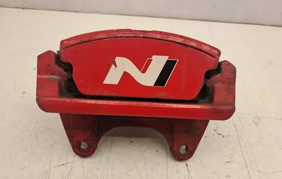 Hyundai i30 Front brake caliper 