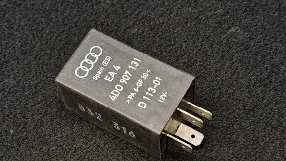 Audi A8 S8 D2 4D Other relay 4D0907131
