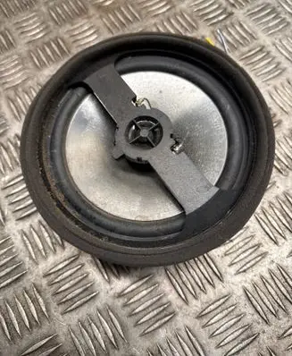 Mitsubishi L200 Rear door speaker 8720A143