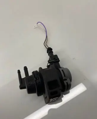 Renault Scenic II - Grand scenic II Vacuum valve 8200575400