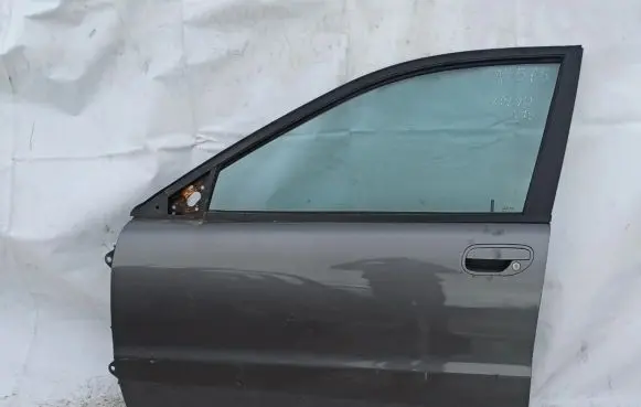 Volvo S40, V40 Front door Pilka