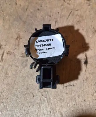 Volvo V70 Front door speaker 30634566