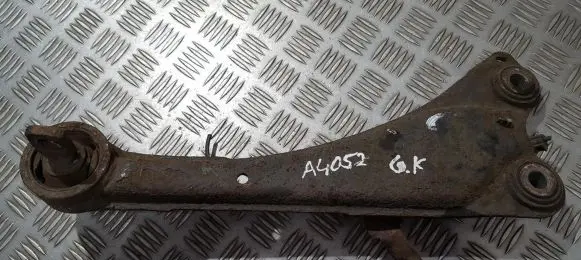 Toyota Avensis T270 Rear upper control arm/wishbone