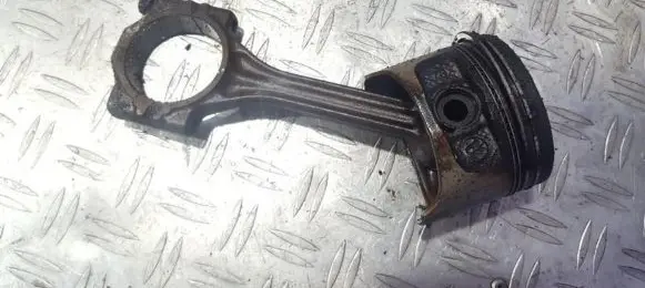 Volkswagen Polo III 6N 6N2 6NF Piston with connecting rod 032f