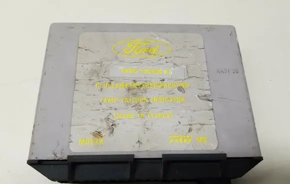Ford Mondeo MK II Light module LCM 95BG10C909AA