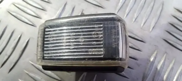 Front fender indicator light