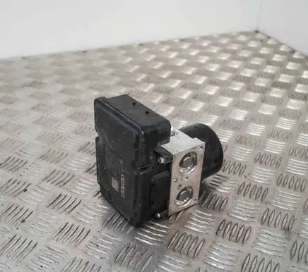 Volvo V60 ABS Pump 31329137
