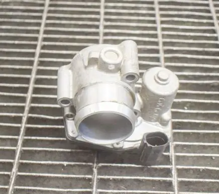 Ford Focus Throttle valve CM5G9F991FA