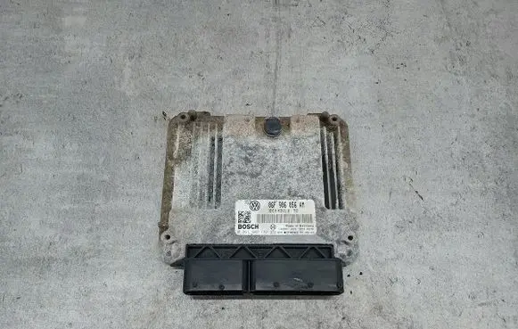 Volkswagen PASSAT B6 Engine control unit/module ECU