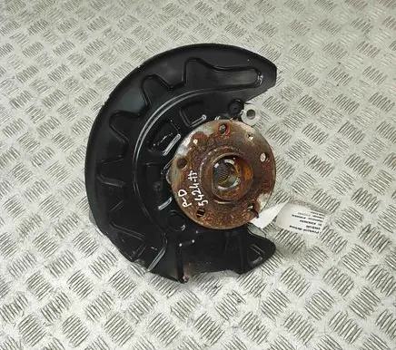 Audi Q3 F3 Front wheel hub 5Q0407258C