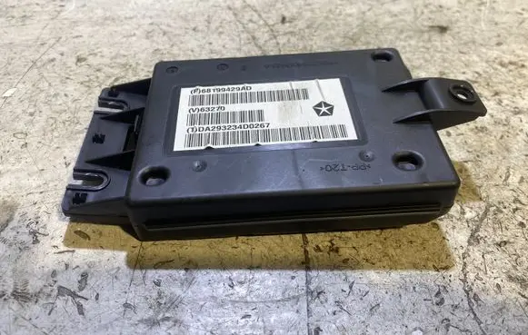 Dodge Challenger Air conditioning/heating control unit 68199429AD 63270 DA293234D0267