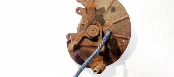 KIA Carens I Rear wheel hub
