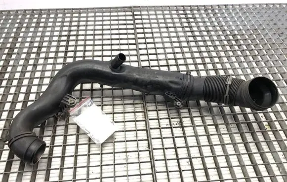 Air intake hose/pipe