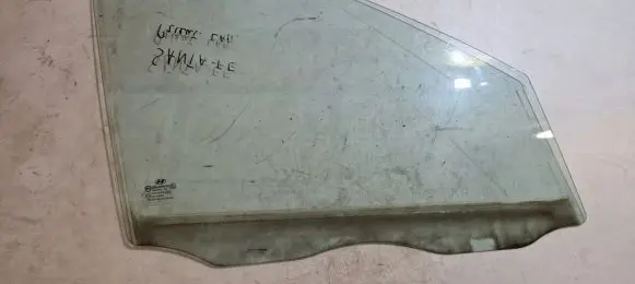 Hyundai Santa Fe Front door window glass four-door DOT748AS2M352