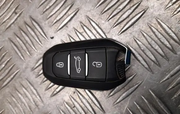 Citroen DS7 Crossback Ignition key/card 