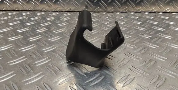 Toyota Avensis T270 Front driver seat rail trim 7215805050