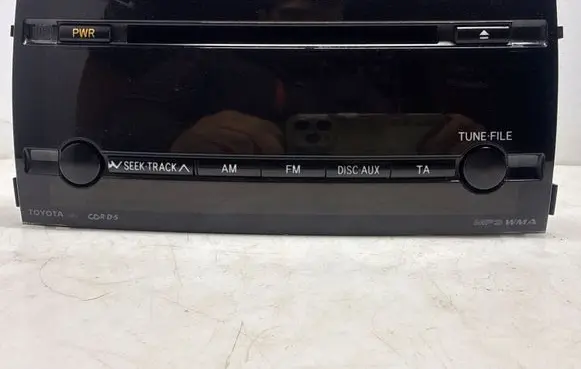 Toyota Prius (XW20) Radio/CD/DVD/GPS head unit 8612047220