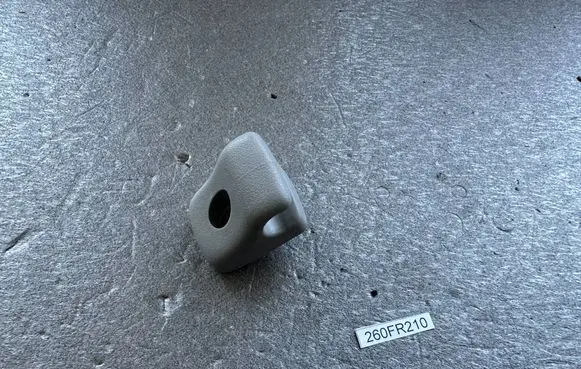 Nissan Patrol 260 Sun visor clip/hook/bracket 96409C9600