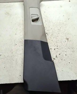 Volkswagen Touareg II (B) pillar trim (top) 7P6867239AJ 1062630210AJ 107630210AJ