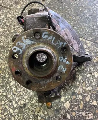 Ford Galaxy Front wheel hub