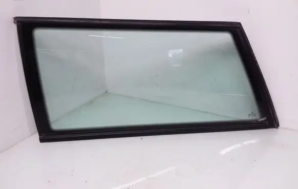 Volkswagen PASSAT B5 Rear side window 43R00048