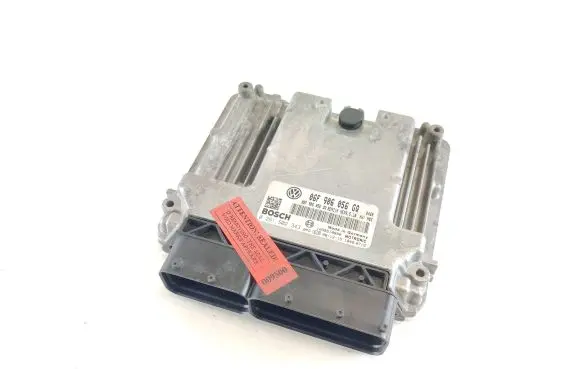 Volkswagen PASSAT B6 Engine control unit/module 06F906056GQ 06F906056DQ 0261S02343