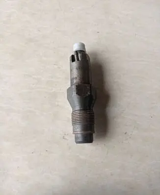 Toyota Corolla E110 Fuel injector LCR6736001