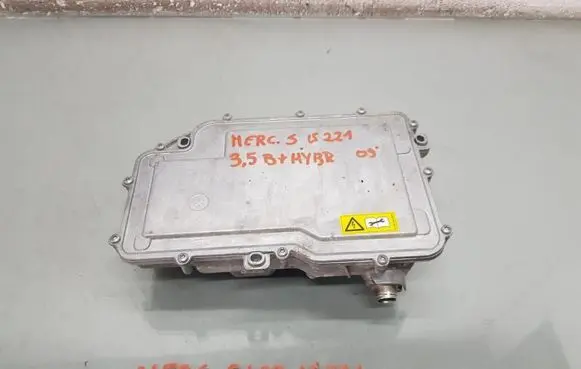 Mercedes-Benz S W221 Voltage converter inverter A0004400773