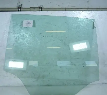 Rear door window glass