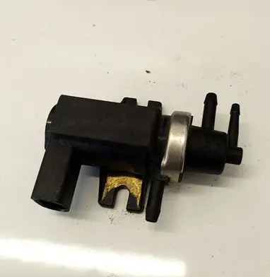 Volkswagen PASSAT B5.5 Turbo solenoid valve 1J0906627