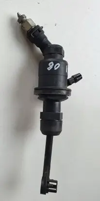 Nissan Qashqai+2 Clutch slave cylinder 