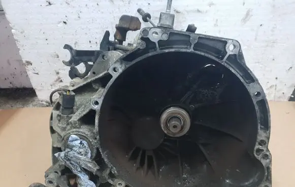 Ford Focus Manual 5 speed gearbox 1S4R7002MC