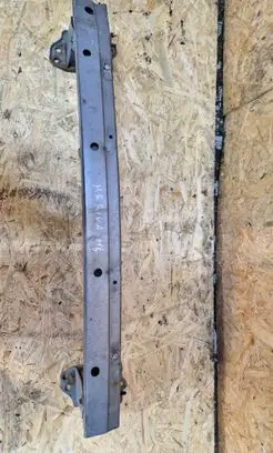 Front bumper mounting bracket
