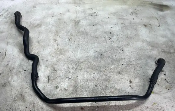 Engine coolant pipe/hose