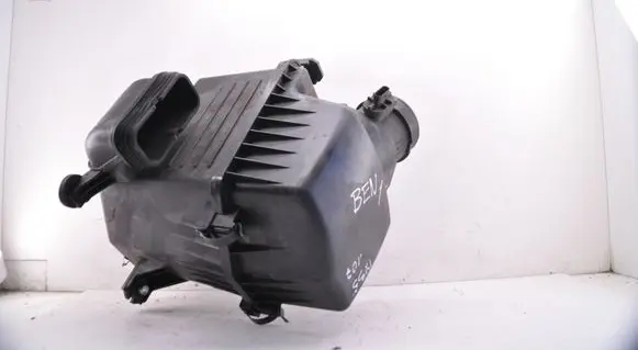 Hyundai ix35 Air filter box 281102S000