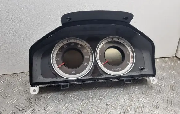 Volvo V60 Speedometer (instrument cluster) 31343330AA