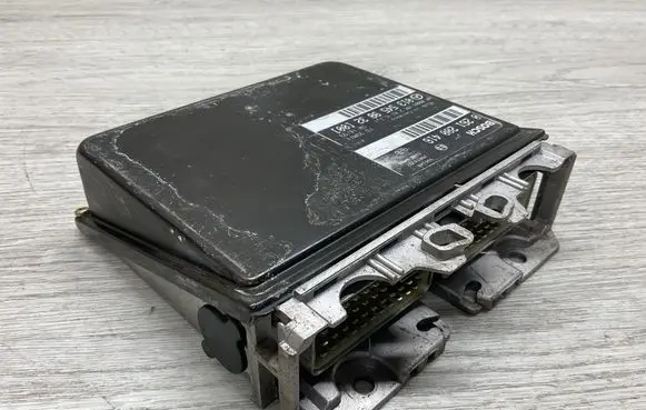 Mercedes-Benz E W124 Engine control unit/module ECU 0135459832 0261200416